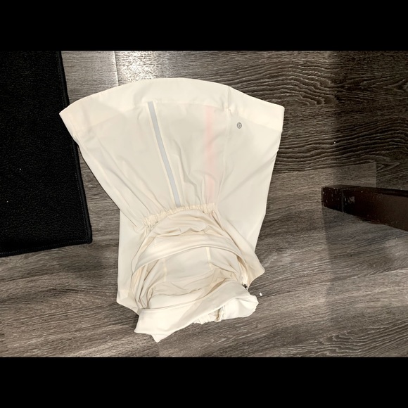 White/ cream lululemon Go the distance vest - Picture 4 of 7